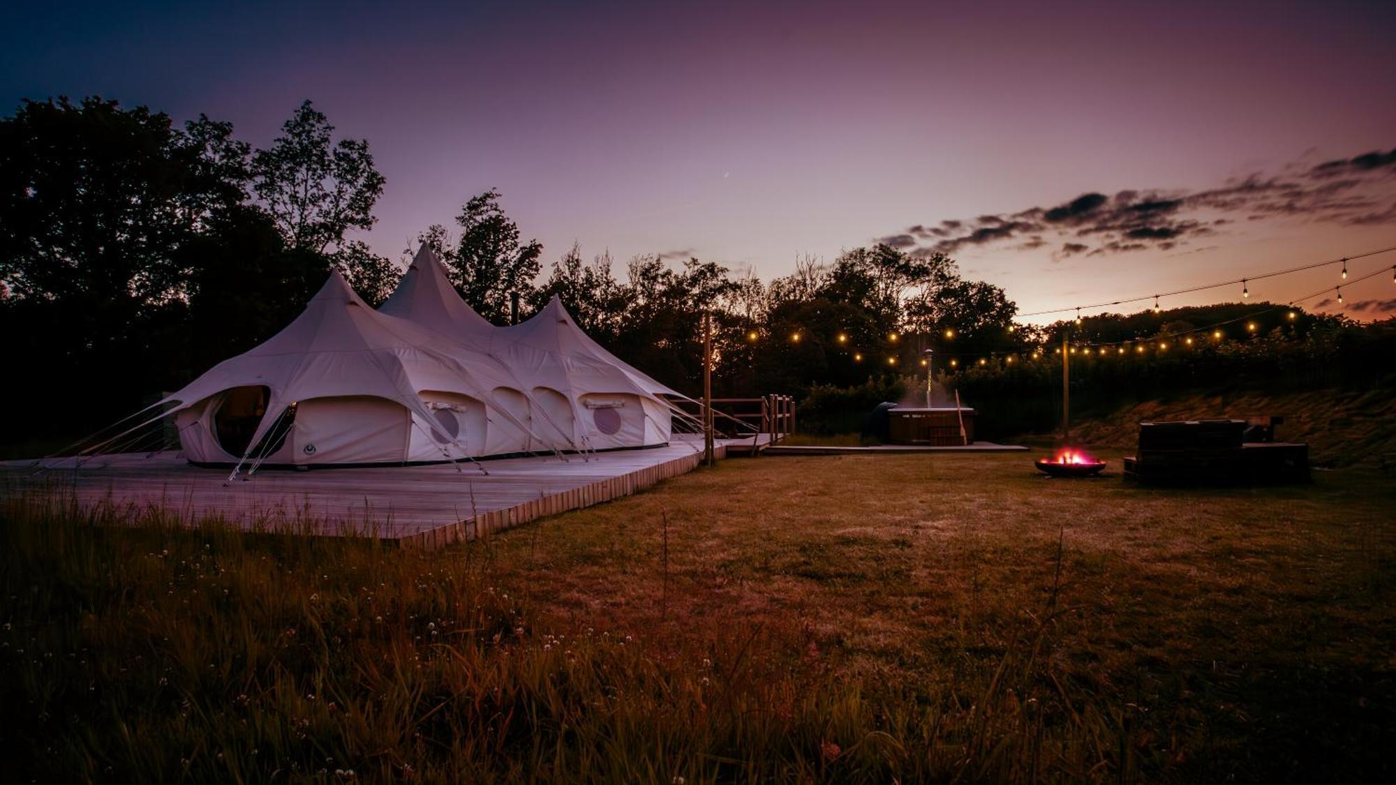 Luxury Glamping Retreat In Battle 빌라 외부 사진
