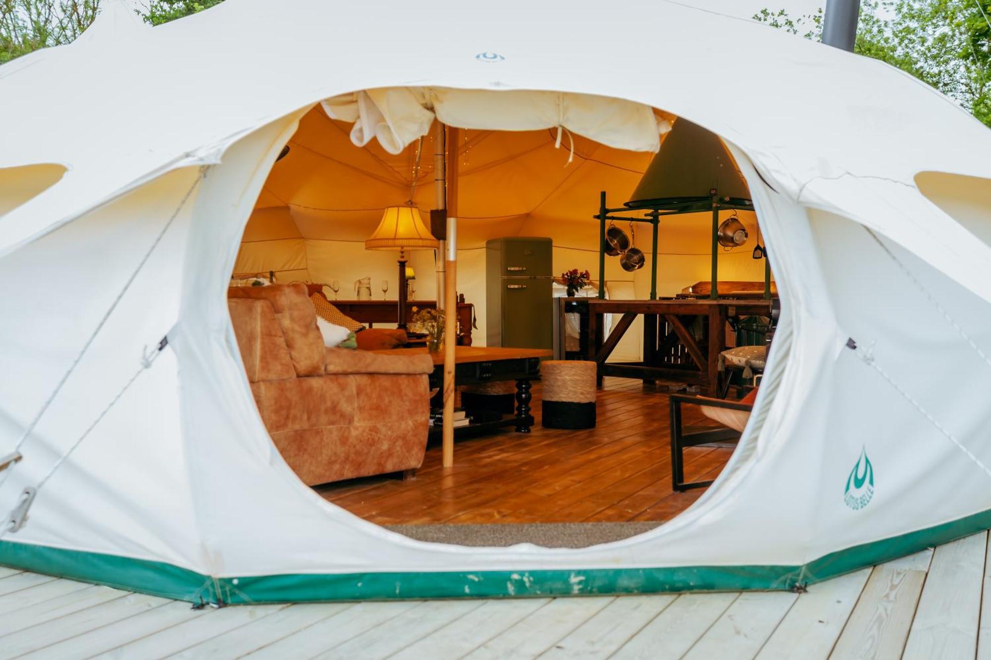 Luxury Glamping Retreat In Battle 빌라 외부 사진