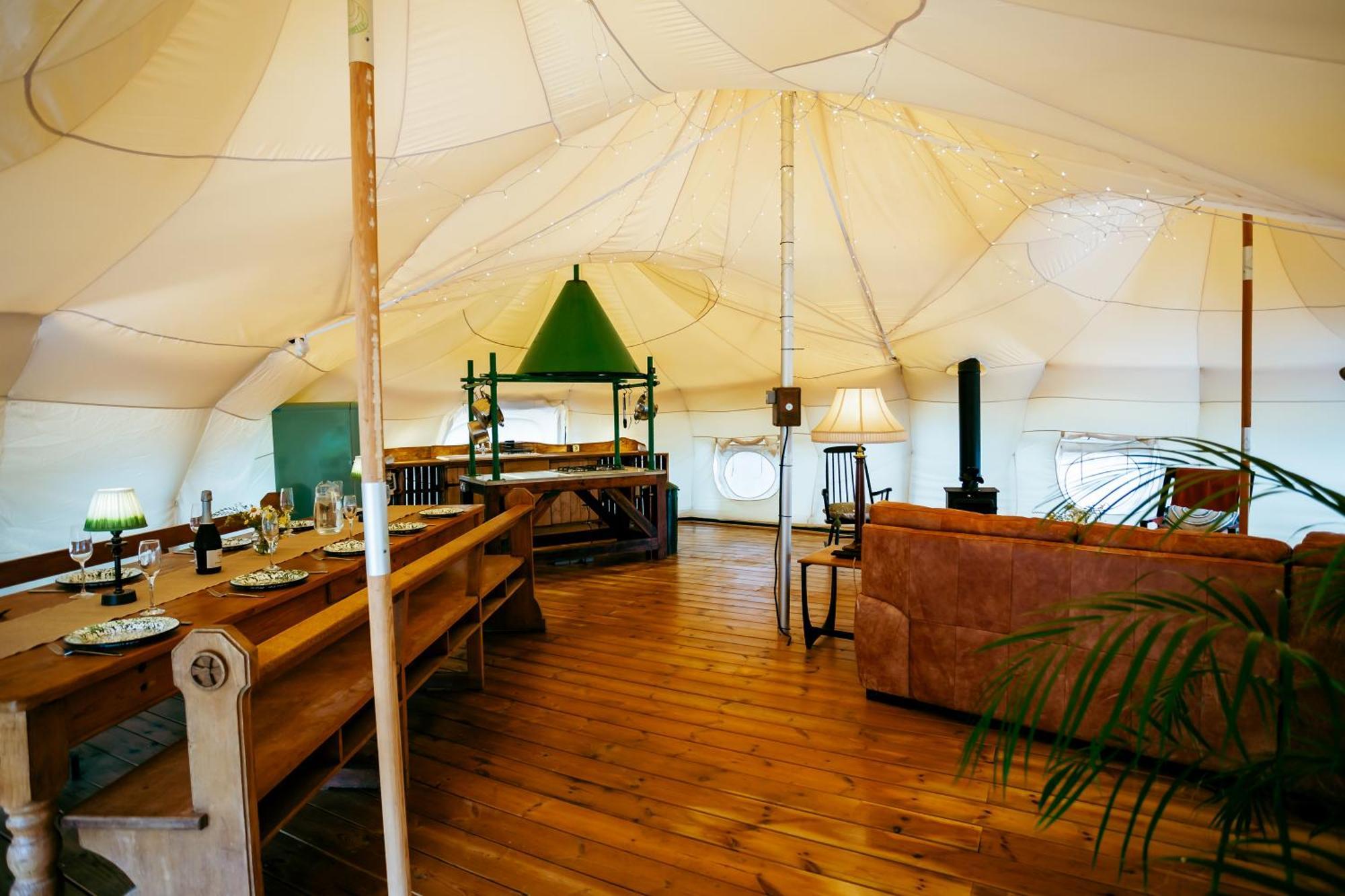 Luxury Glamping Retreat In Battle 빌라 외부 사진