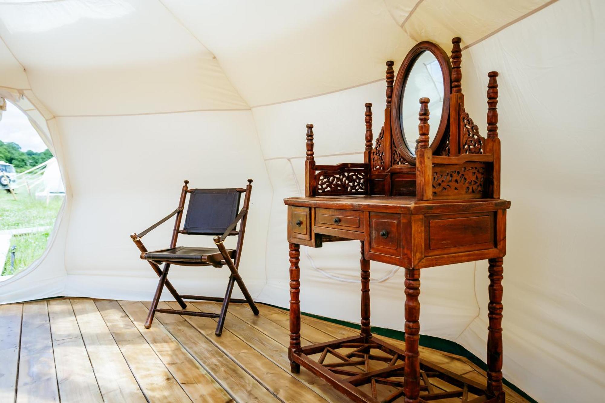Luxury Glamping Retreat In Battle 빌라 외부 사진