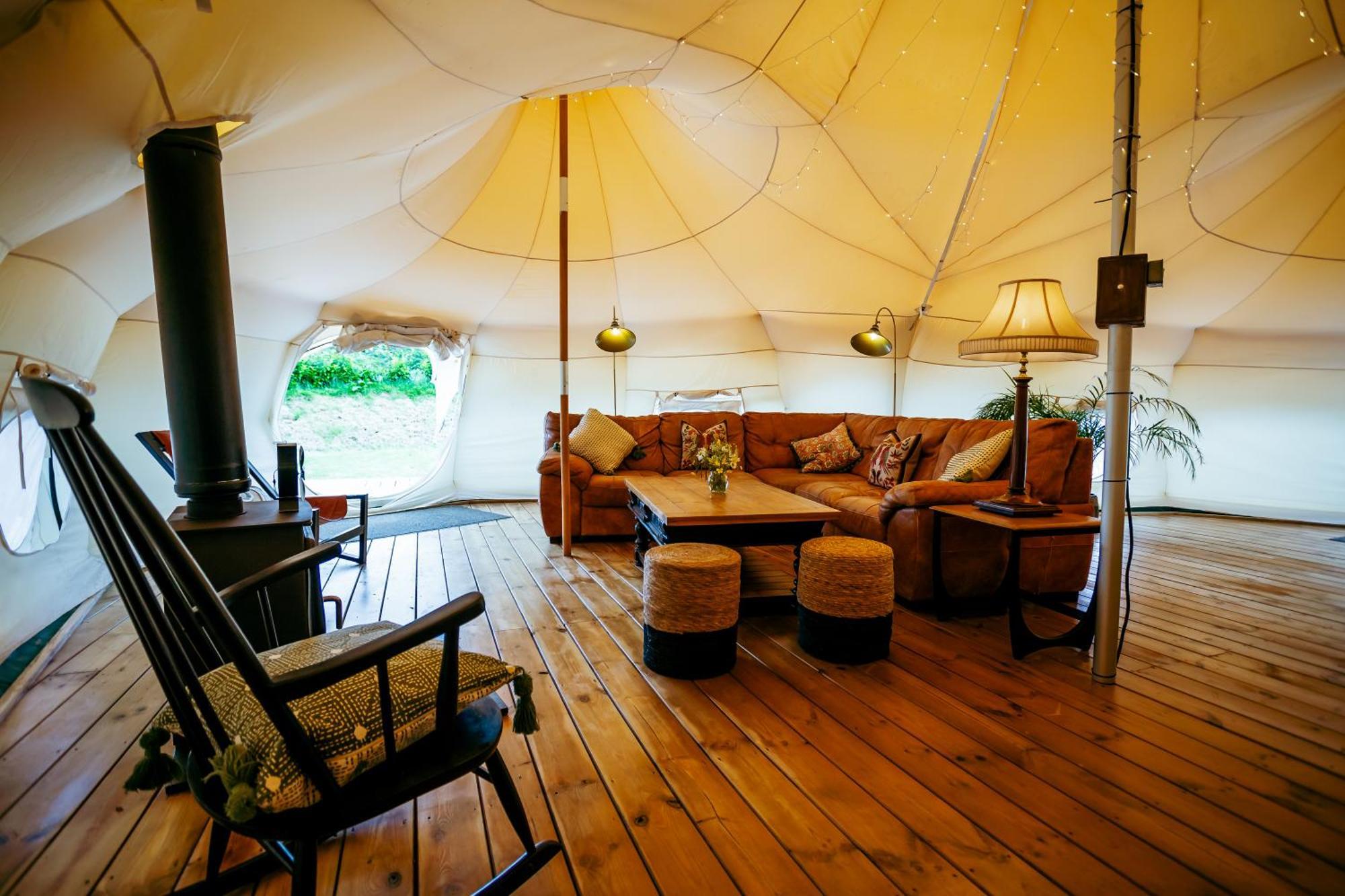 Luxury Glamping Retreat In Battle 빌라 외부 사진