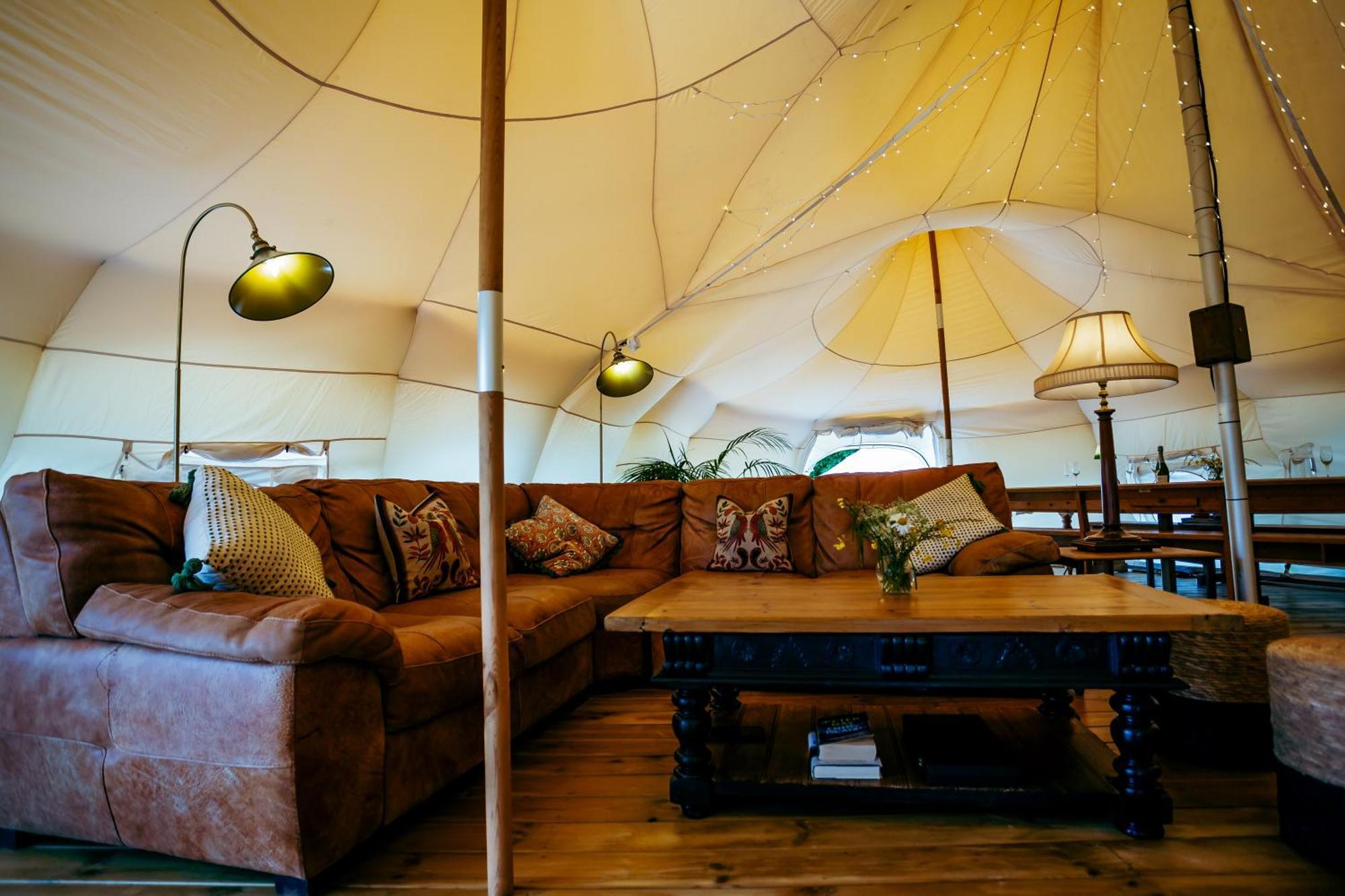 Luxury Glamping Retreat In Battle 빌라 외부 사진